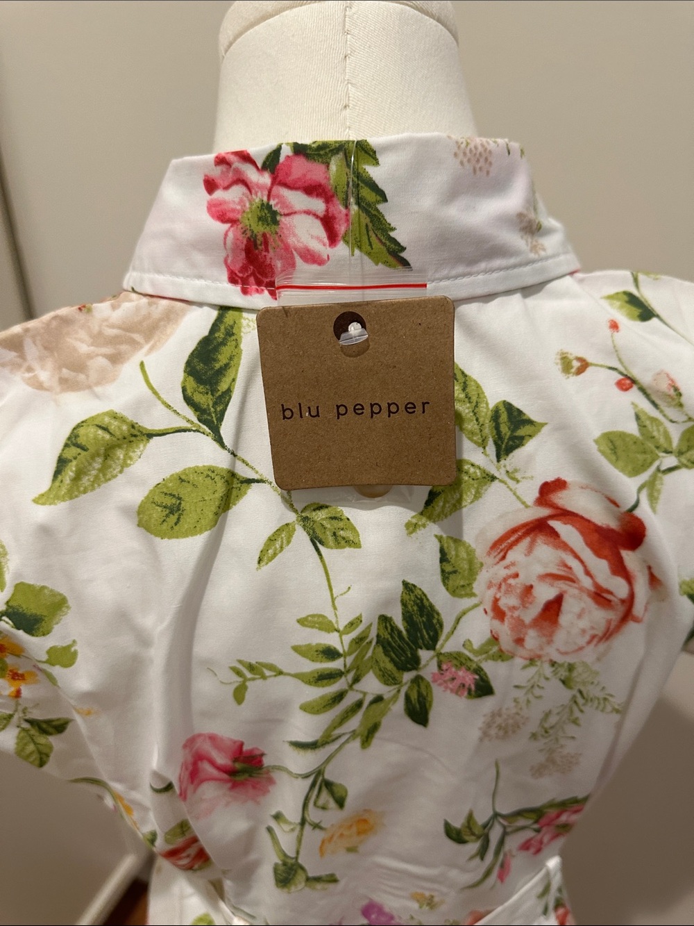 Blu Pepper White Floral Button-Front Midi Dress with Tie Waist - Picture 3 of 3